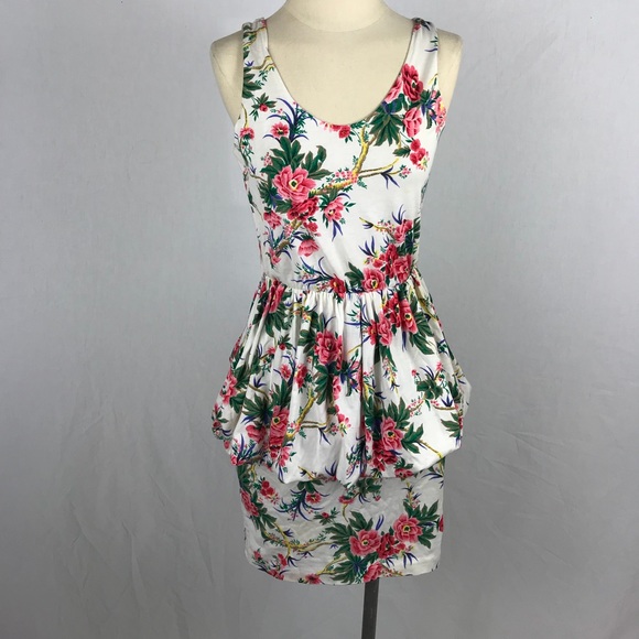 Vintage Peplum Floral Dress 🌸 - Picture 5 of 6